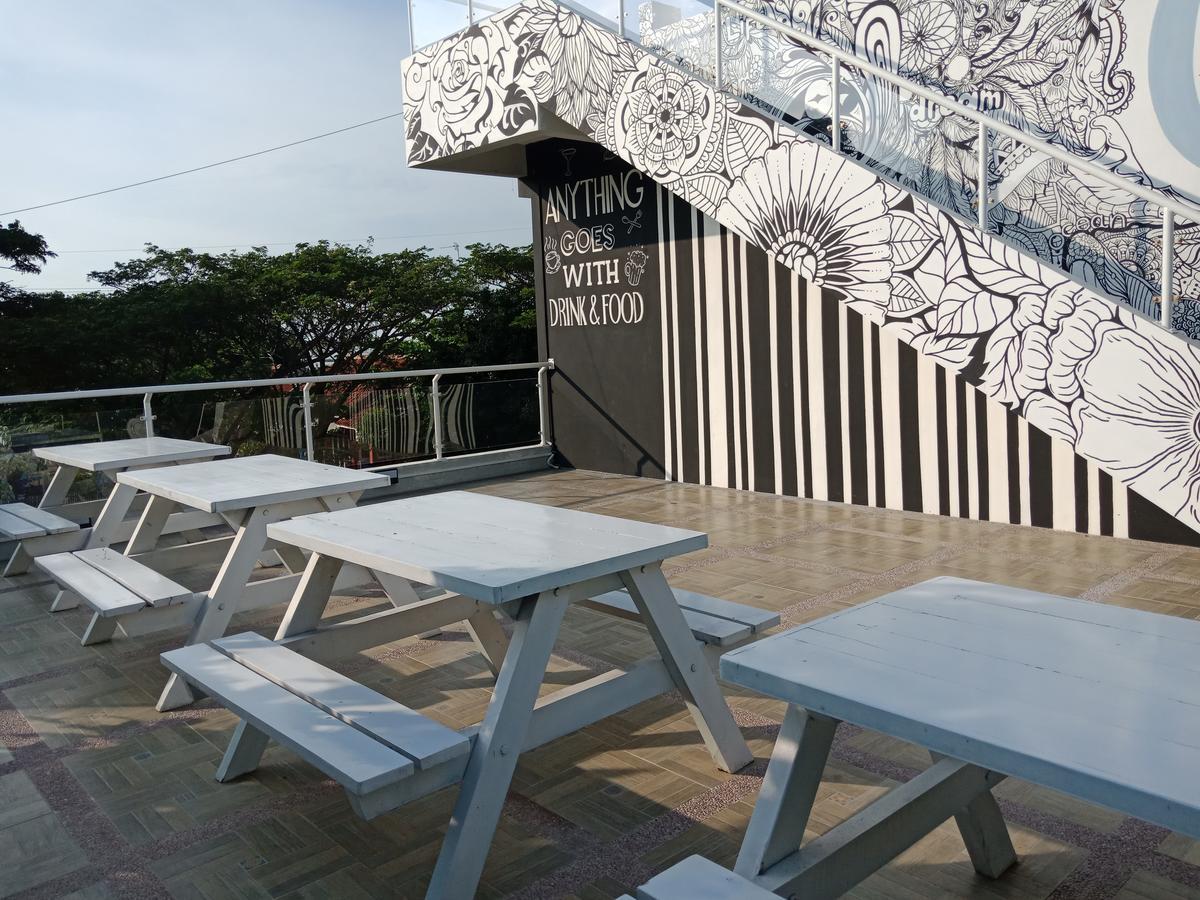 Q Hotel Mayangan Purwakarta Exterior foto